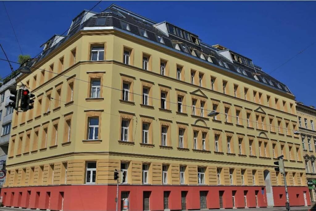 Penthouse Near Schoenbrunn Amazing Terrace Apt.42 Vienna Exterior photo